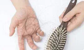 Wypadanie włosów, łamliwość paznokci